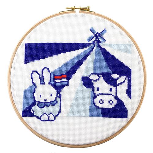 Pako Nijntje met Koe Borduurpakket (Telpatroon Aïda, Ø 20 cm)