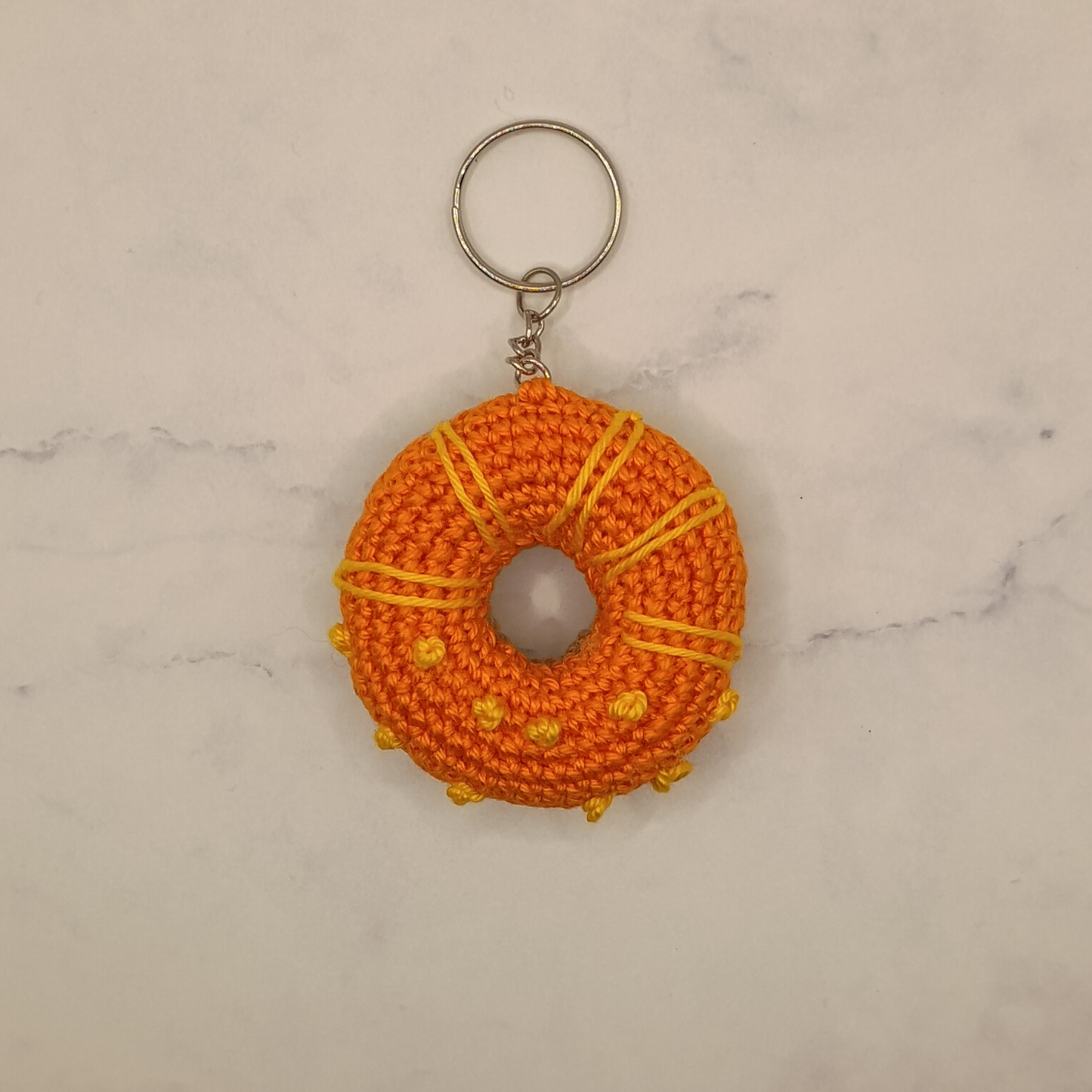 Handgemaakt | Sleutelhanger Donut Ø 6 cm oranje