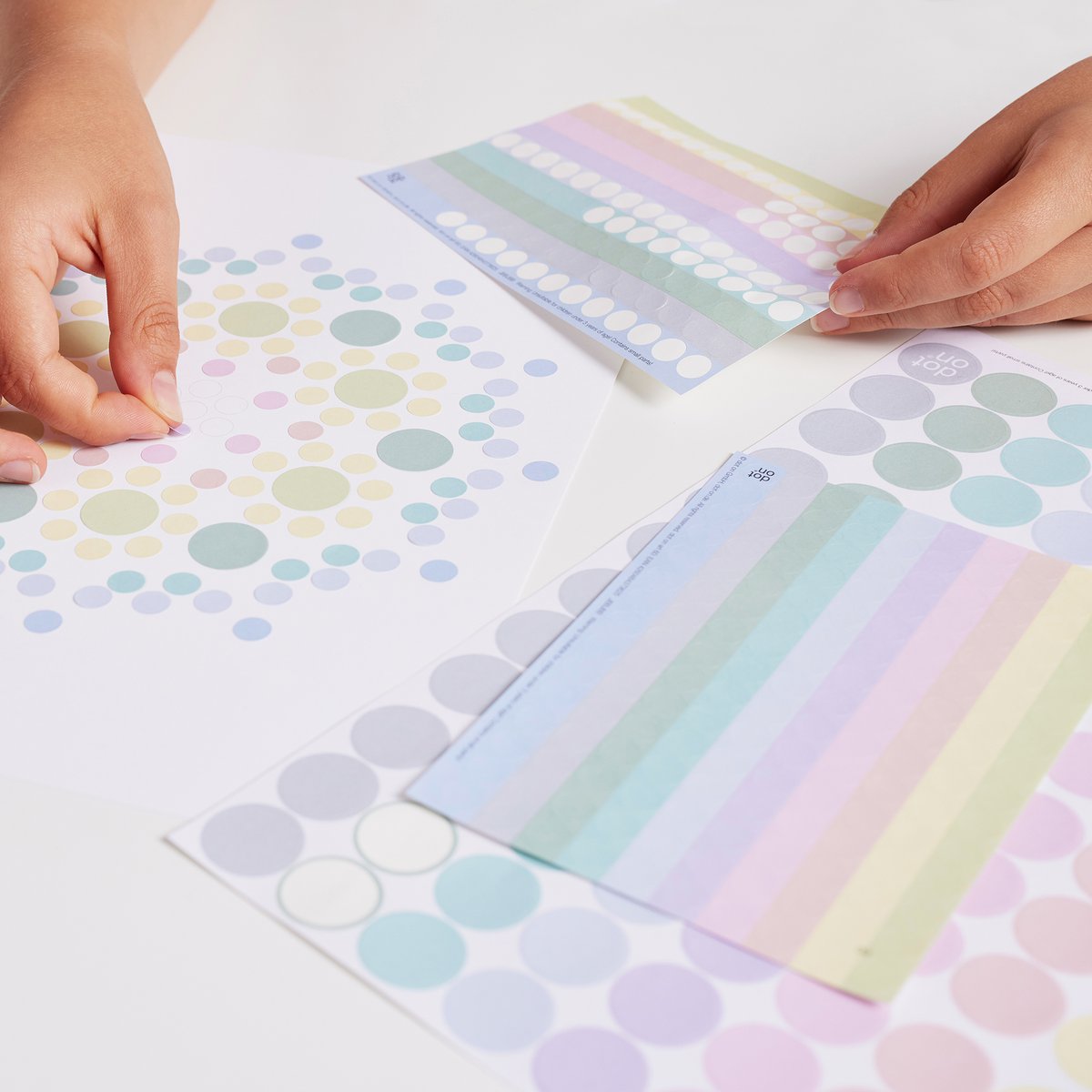 Dot on® | Dotsala mandala set met dot stickers - Pastel 21x30 cm