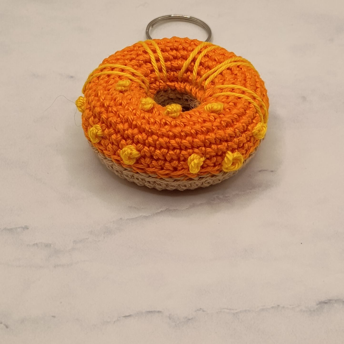 Handgemaakt | Sleutelhanger Donut Ø 6 cm oranje
