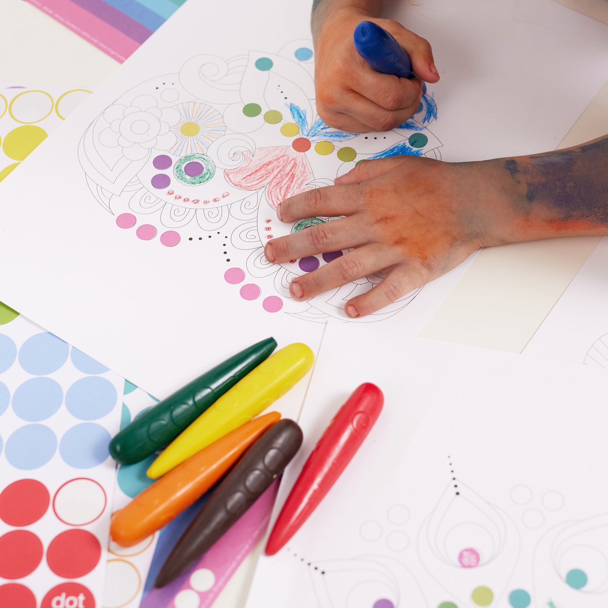 Dot on® | Dots & Colour kleurset met dot stickers - 21x30 cm