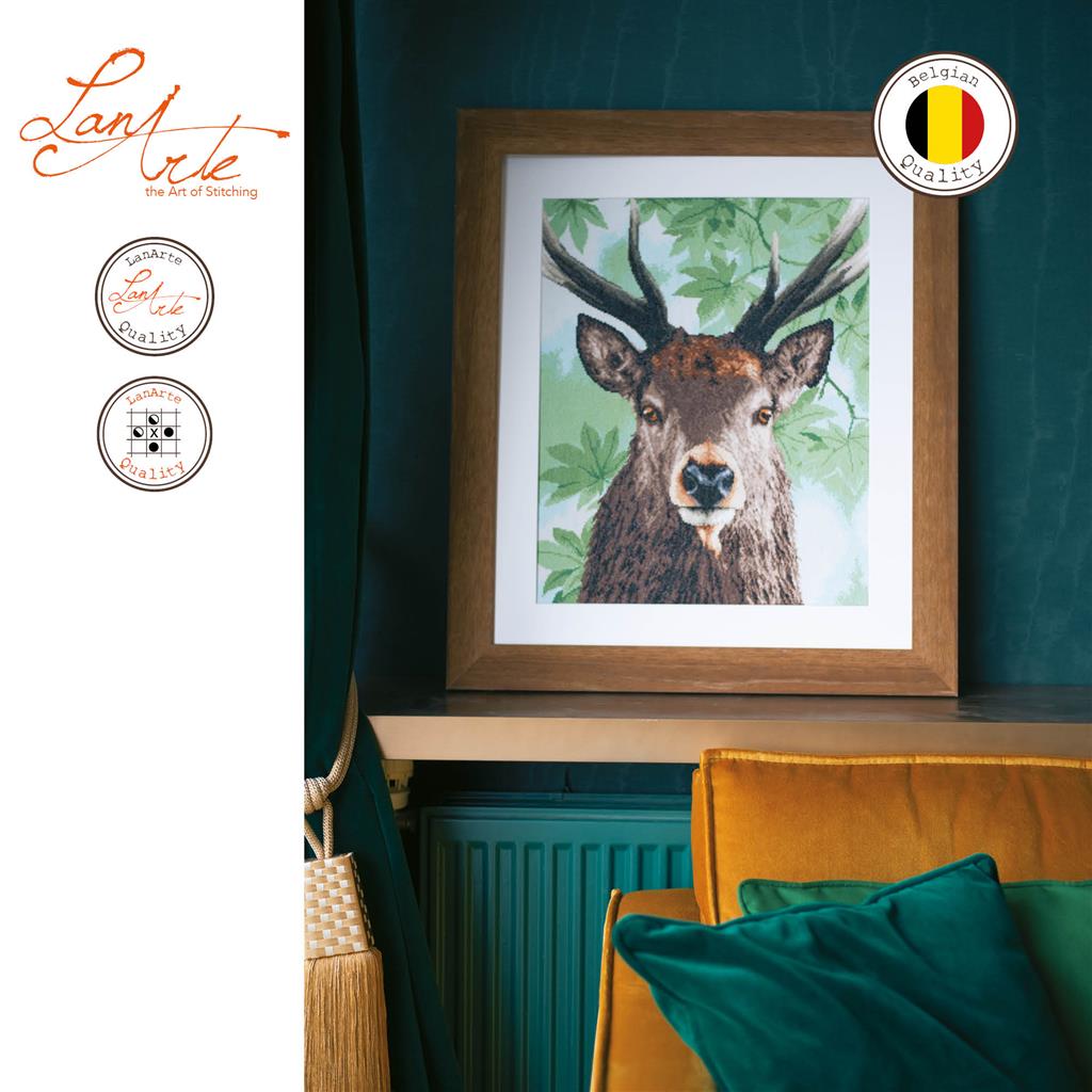 LanArte | Borduurpakket Trots edelhert | 40 x 49 cm