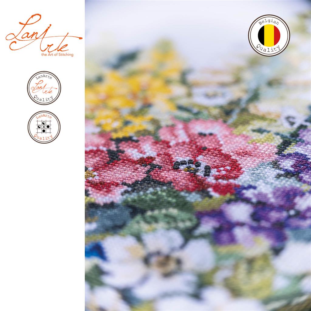LanArte | Borduurpakket Bloemen explosie | 45 x 40 cm | Aida