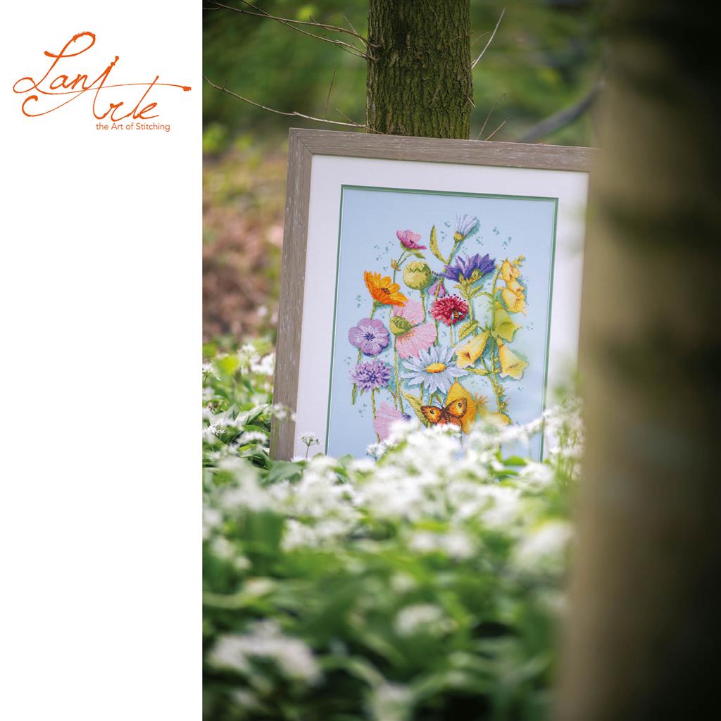 LanArte | Borduurpakket Lentebloemen | 34 x 52 cm