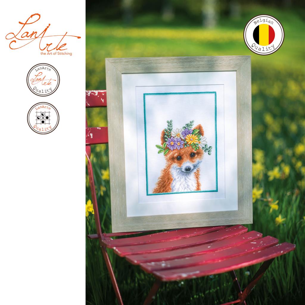 LanArte | Borduurpakket Vos met bloemenkroon | 22 x 30 cm