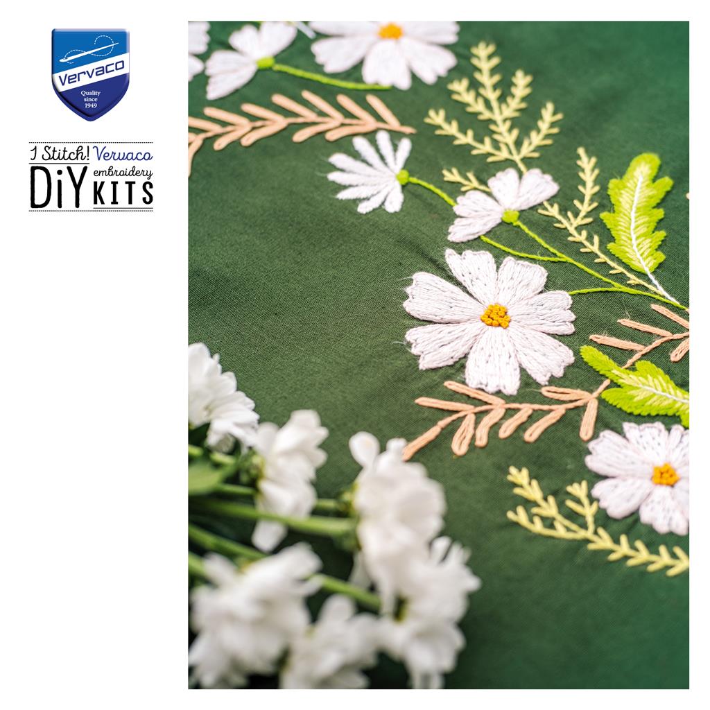 Vervaco | Loper kit Witte bloemen | ca. 35 x 95 cm