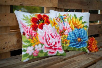 Vervaco | Kruissteekkussen kit Kleurige bloemen