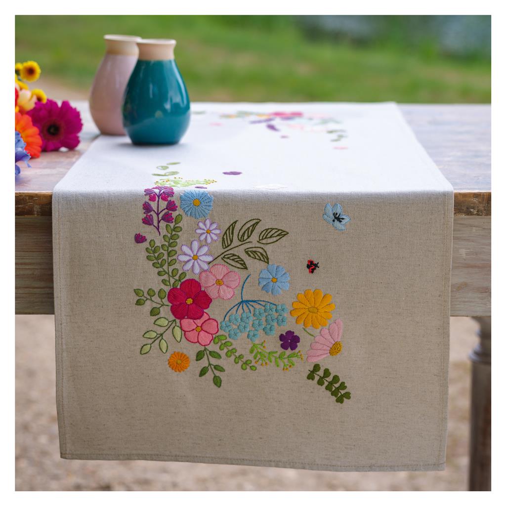 Vervaco | Loper kit Vrolijke lente | ca. 35 x 95 cm