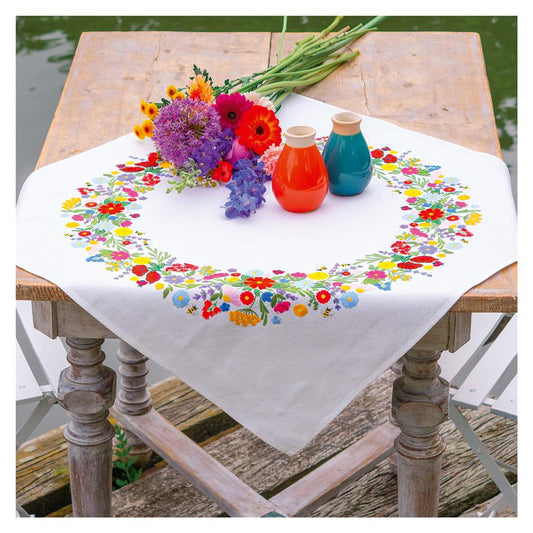 Vervaco | Tafelkleed kit Kleurrijke wereld van bloemen | ca. 72 x 72 cm