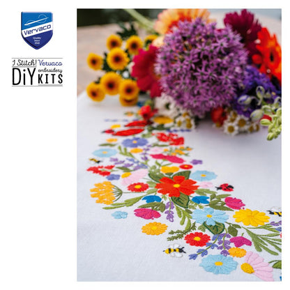 Vervaco | Tafelkleed kit Kleurrijke wereld van bloemen | ca. 72 x 72 cm