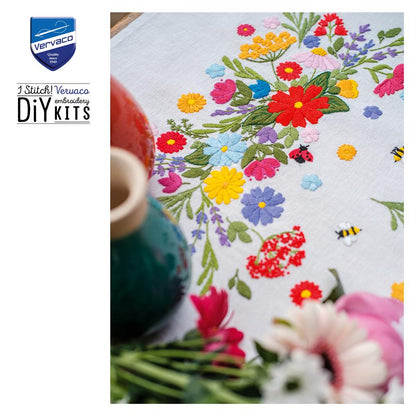 Vervaco | Loper kit Kleurrijke wereld van bloemen | ca. 35 x 95 cm