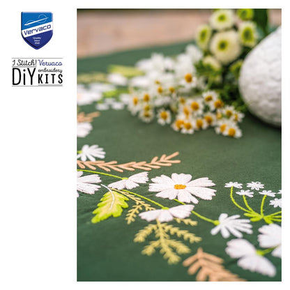 Vervaco | Tafelkleed kit Witte bloemen | ca. 72 x 72 cm