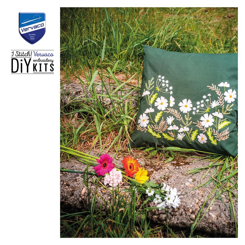 Vervaco | Kussen kit Witte bloemen | ca. 40 x 40 cm