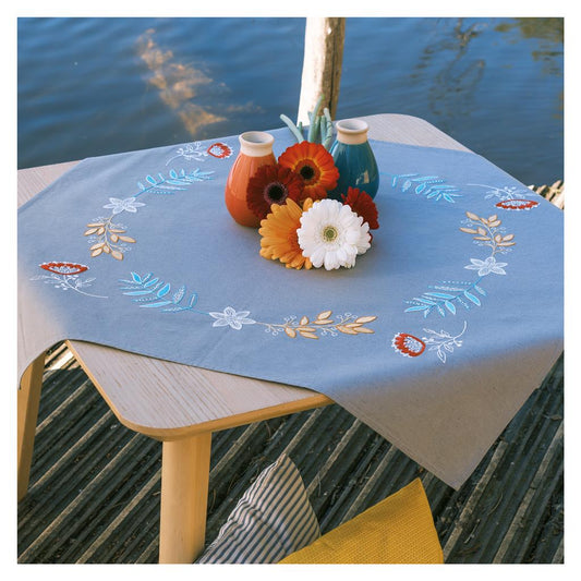 Vervaco | Tafelkleed kit Bloemen en takjes | ca. 72 x 72 cm