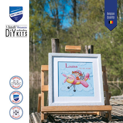 Vervaco | Telpakket kit Vliegtuig met meisje en poesje | ca. 22 x 22 cm
